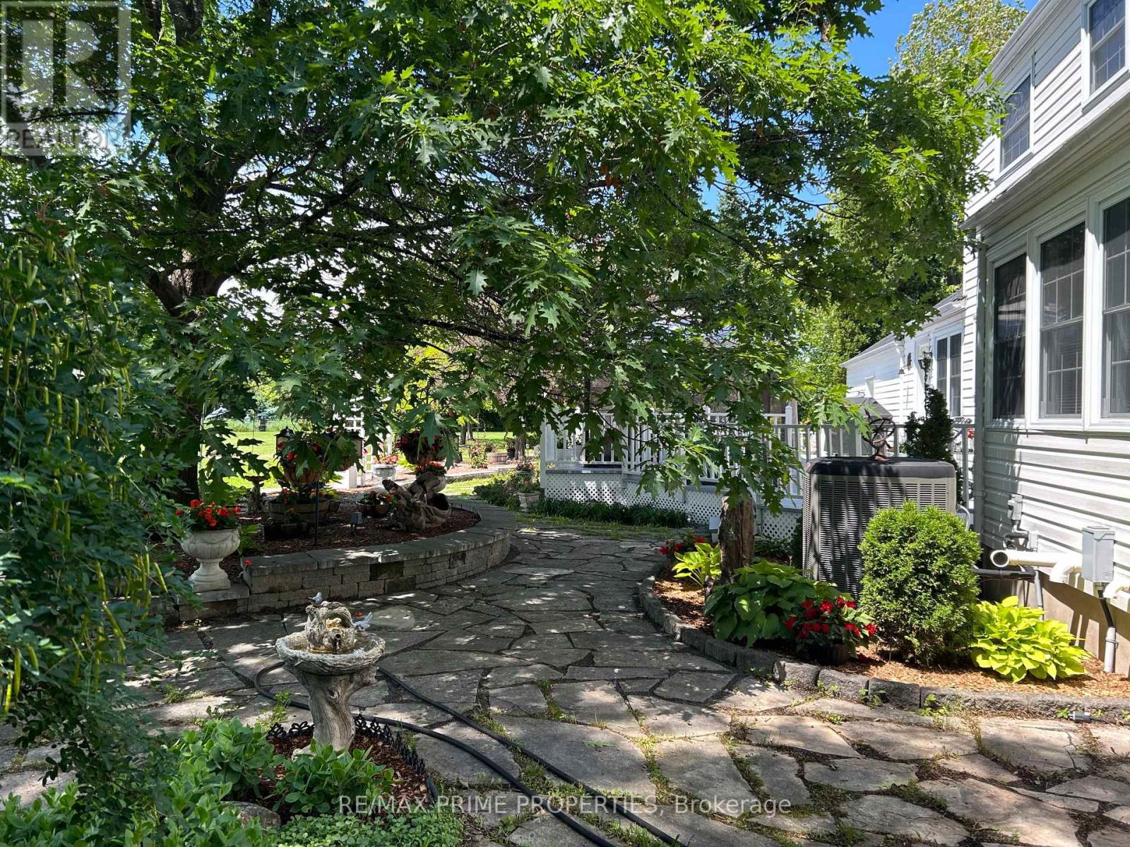1530 Royal Orchard Drive, Ottawa, Ontario  K4C 1A9 - Photo 30 - X12945470