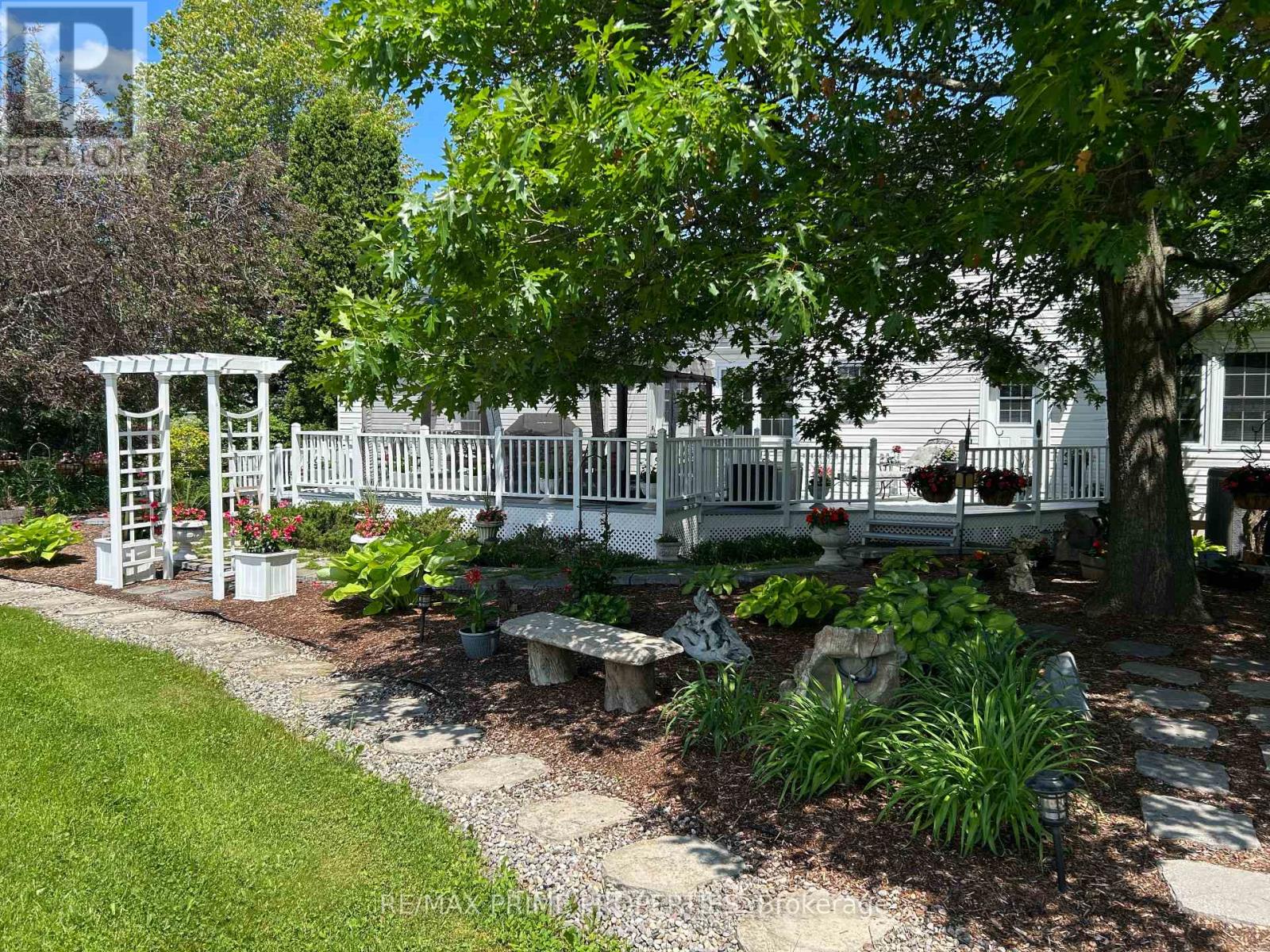 1530 Royal Orchard Drive, Ottawa, Ontario  K4C 1A9 - Photo 35 - X12945470