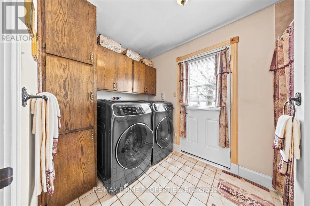 1530 Royal Orchard Drive, Ottawa, Ontario  K4C 1A9 - Photo 9 - X12945470