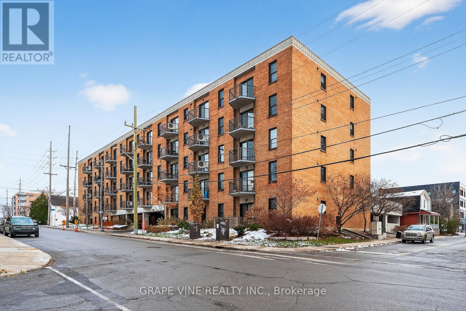 102 - 50 BURNSIDE AVENUE, Ottawa, Ontario