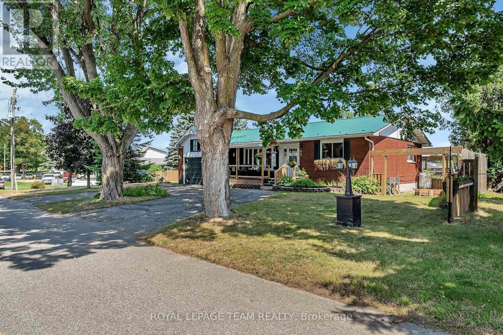 43 Blacksmith Road, Rideau Lakes, Ontario  K0G 1L0 - Photo 3 - X12946688