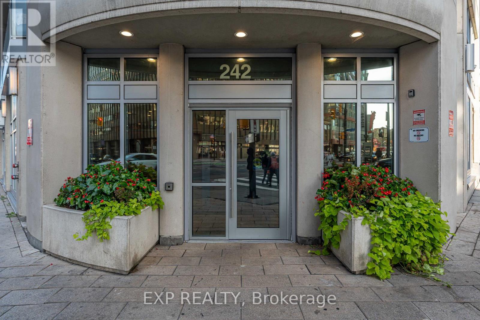 2308 - 242 Rideau Street, Ottawa, Ontario  K1N 0B7 - Photo 3 - X12946734