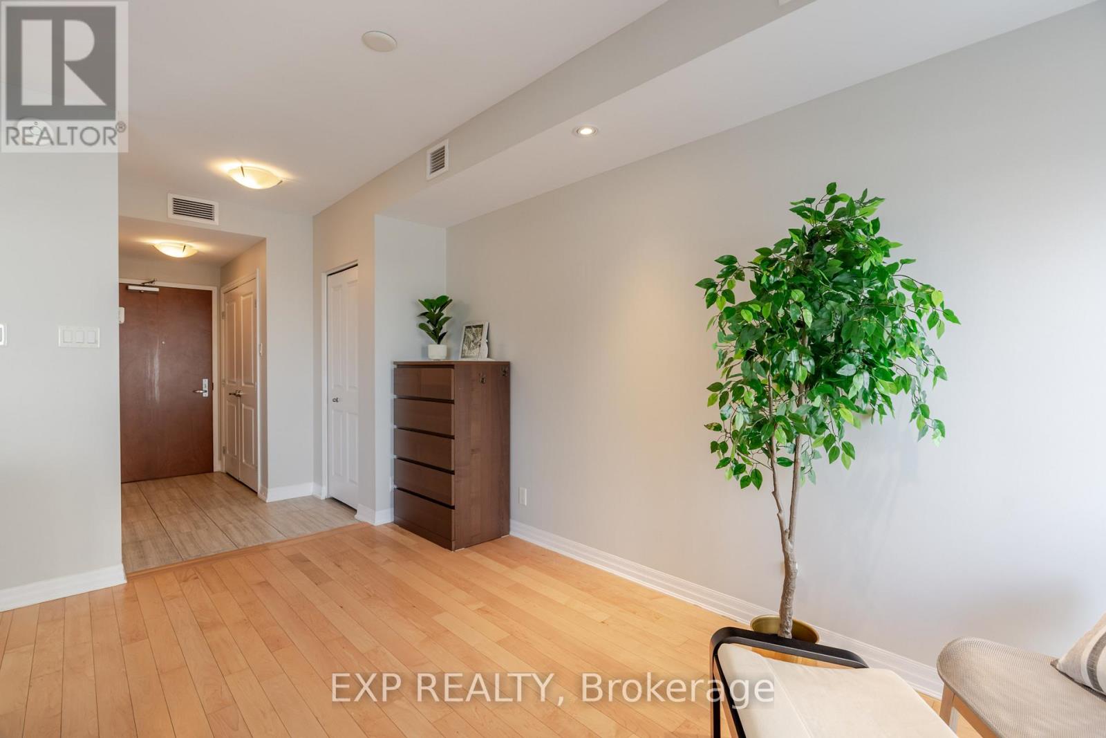 2308 - 242 Rideau Street, Ottawa, Ontario  K1N 0B7 - Photo 7 - X12946734