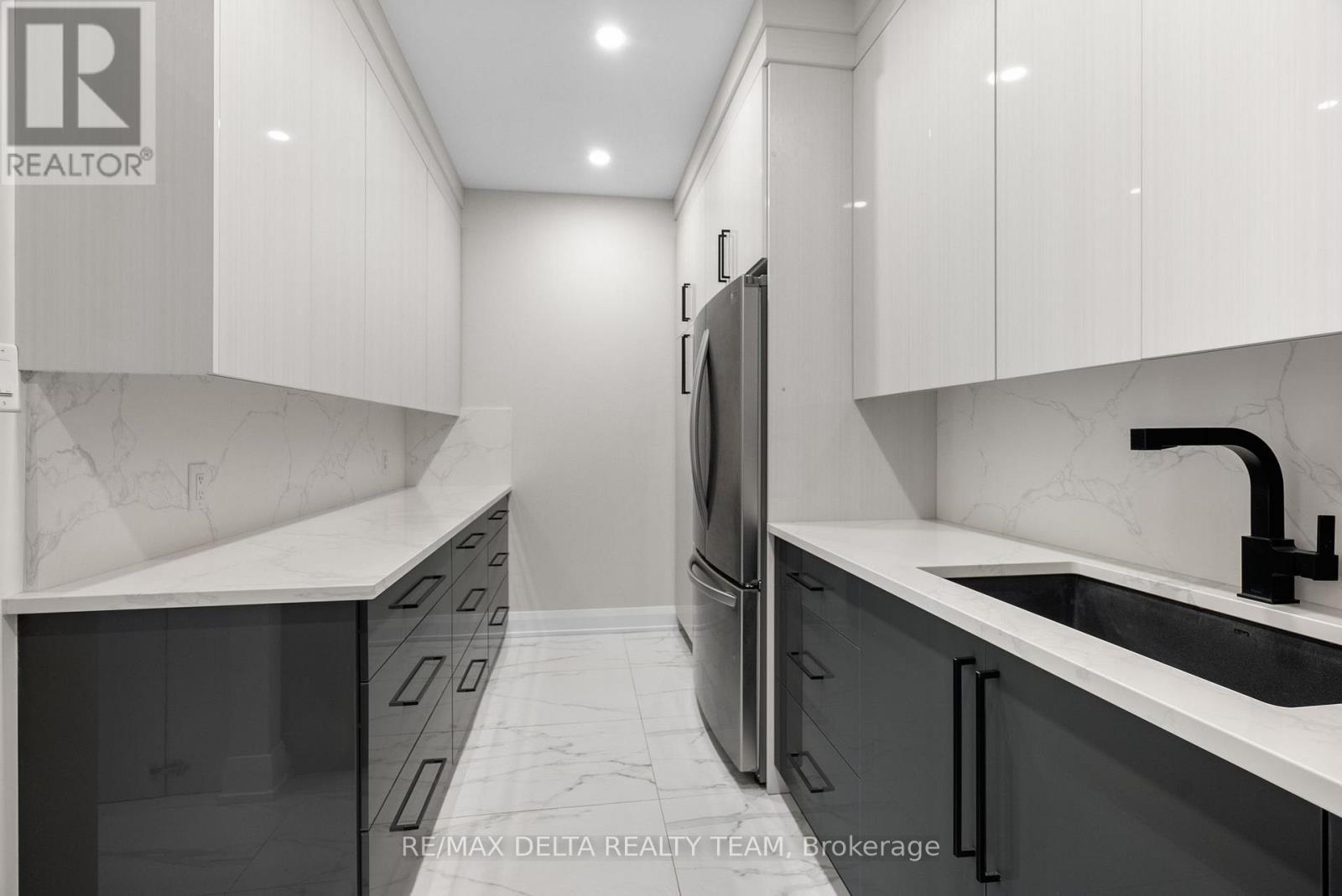 663 Ballycastle Crescent, Ottawa, Ontario  K1X 0A3 - Photo 16 - X12948244