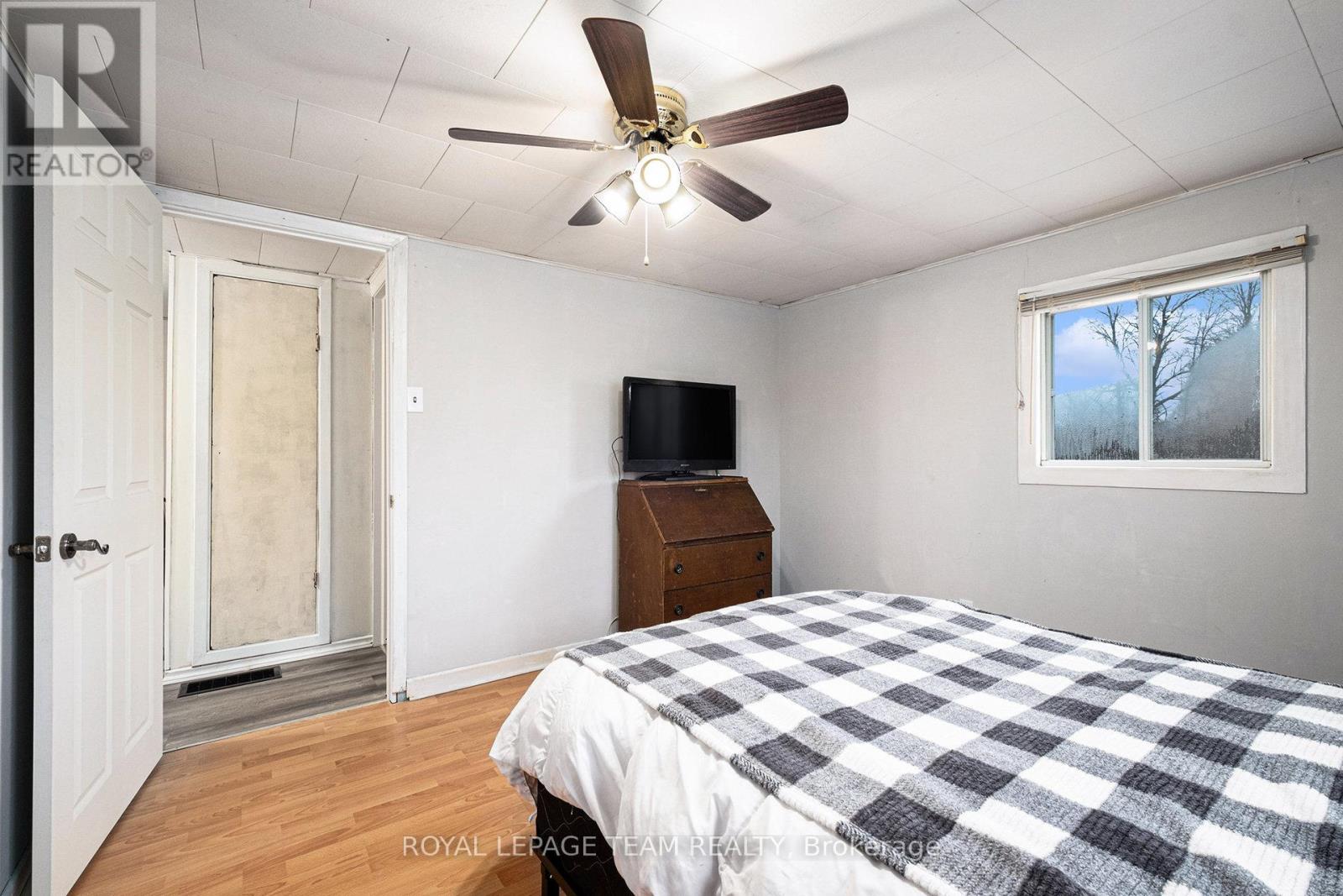 88 Bay Road, Rideau Lakes, Ontario  K0G 1L0 - Photo 21 - X12949278