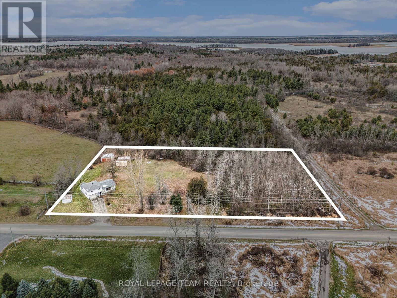 88 Bay Road, Rideau Lakes, Ontario  K0G 1L0 - Photo 4 - X12949278
