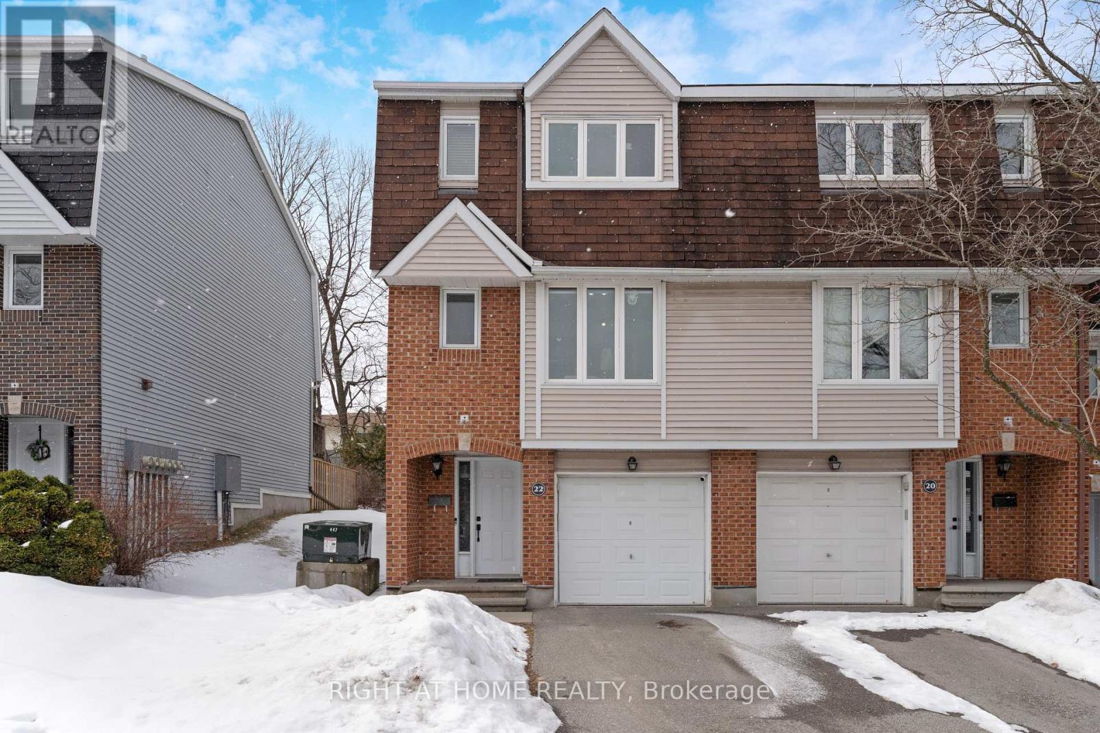 22 ALMOND LANE, Ottawa, Ontario