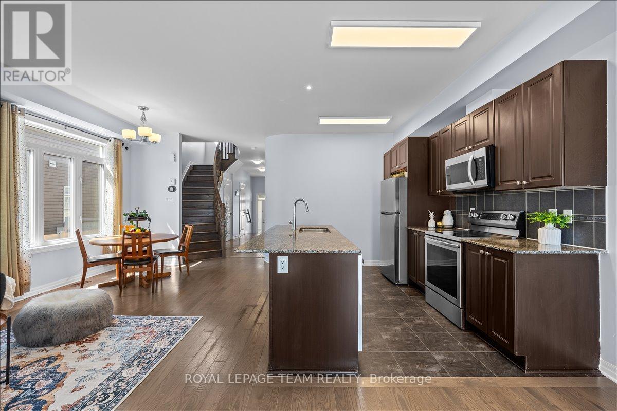 333 Tulum Crescent, Ottawa, Ontario  K2S 0V9 - Photo 13 - X12951950