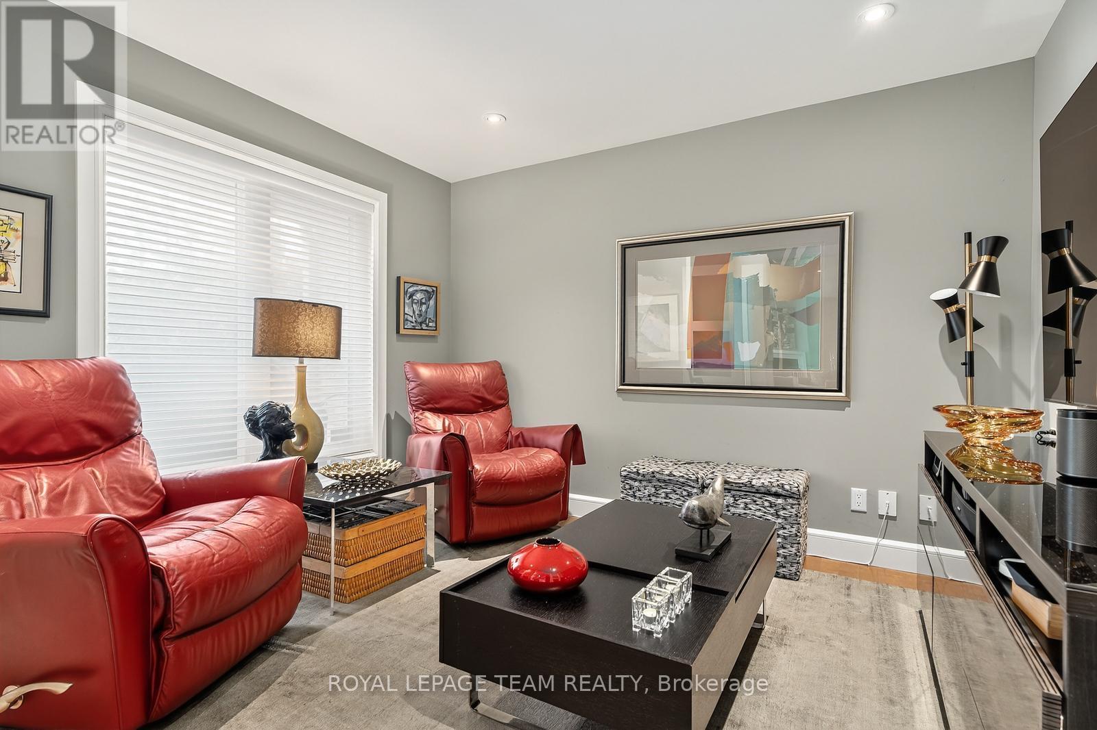 Unit 10 - 55 Whitemarl Drive, Ottawa, Ontario  K1L 8J9 - Photo 11 - X12954238