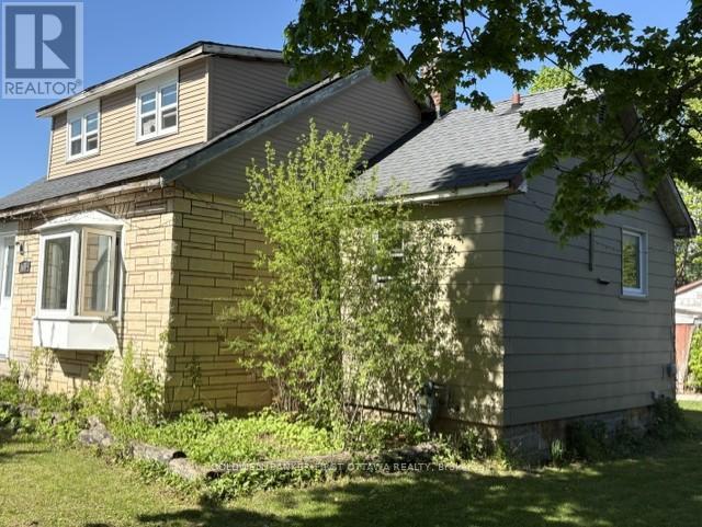 185 Compton Avenue, Ottawa, Ontario  K2B 5A6 - Photo 13 - X12954242