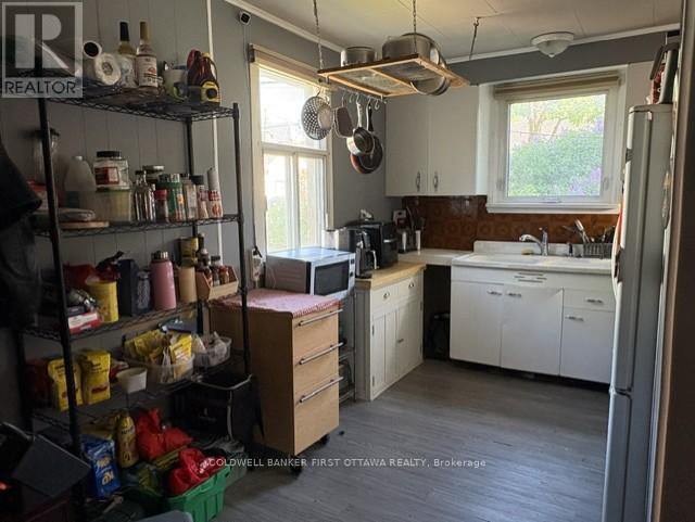 185 Compton Avenue, Ottawa, Ontario  K2B 5A6 - Photo 6 - X12954242