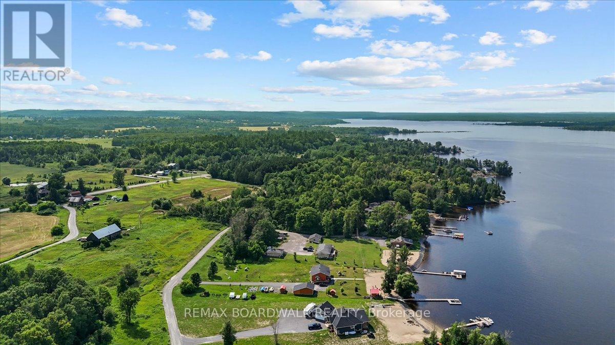 9 Skebo Lane, Horton, Ontario  K7V 3Z8 - Photo 4 - X12954598