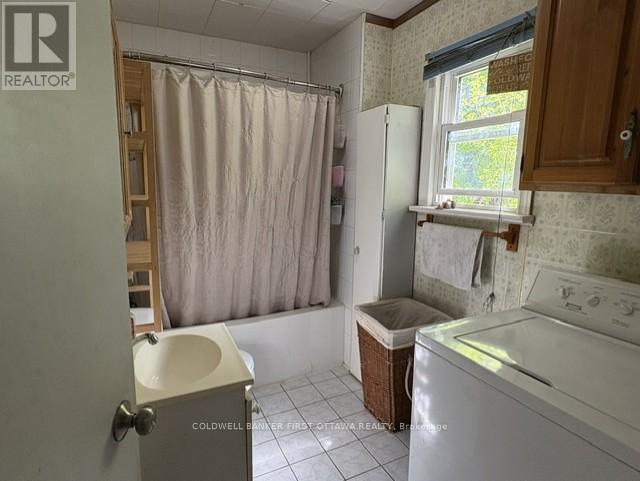 185 Compton Avenue, Ottawa, Ontario  K2B 5A6 - Photo 6 - X12956180
