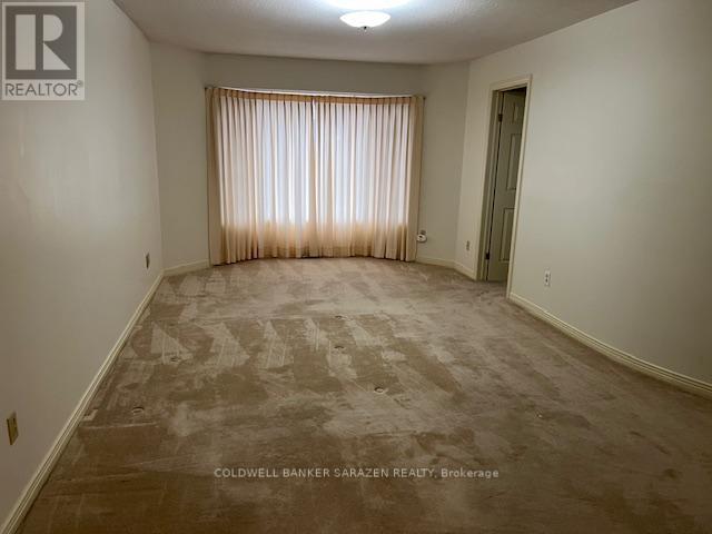 38 Bateman Drive, Ottawa, Ontario  K2G 5H4 - Photo 2 - X12957224