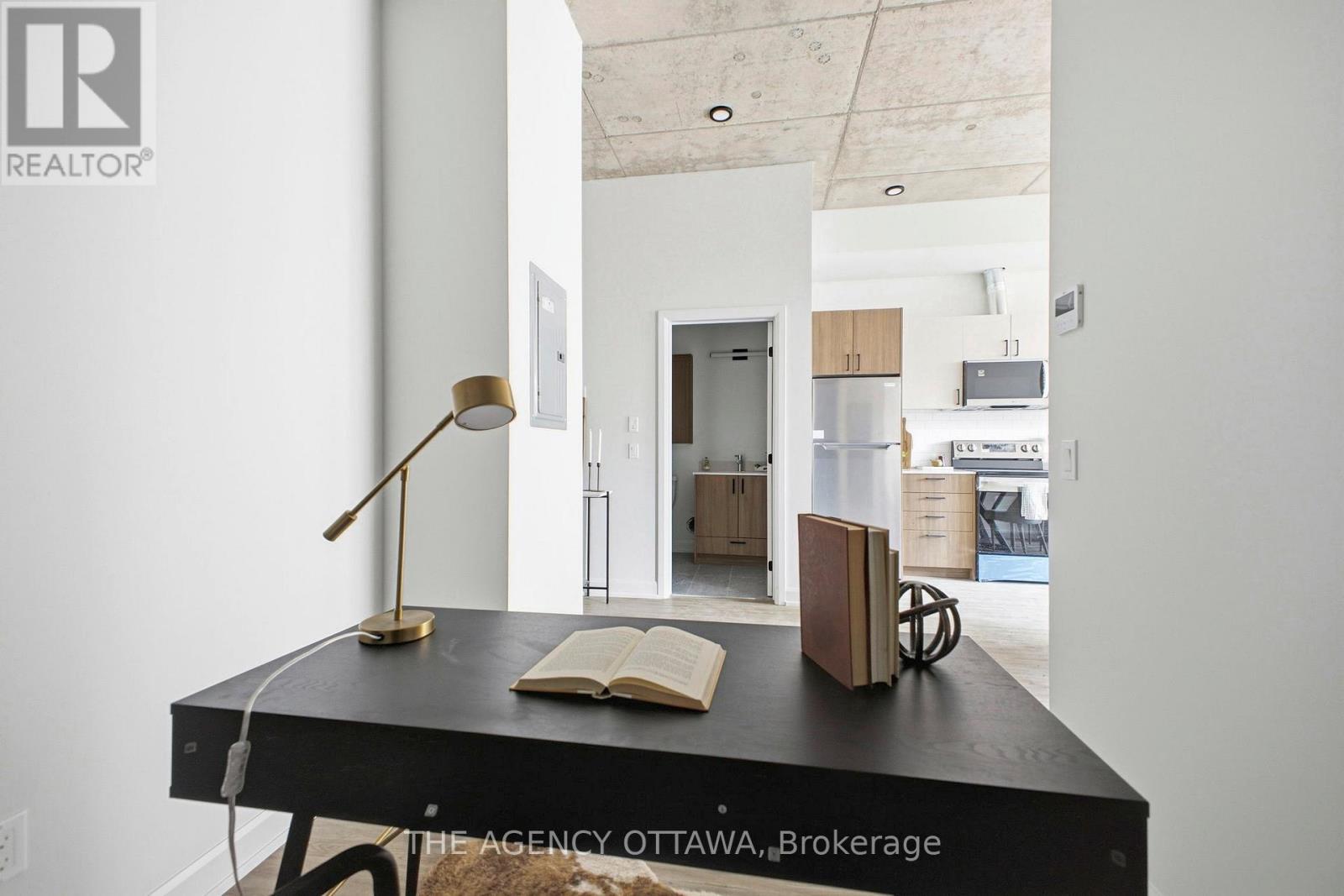 208 - 56 Bayswater Avenue, Ottawa, Ontario  K1Y 2E9 - Photo 2 - X12958702