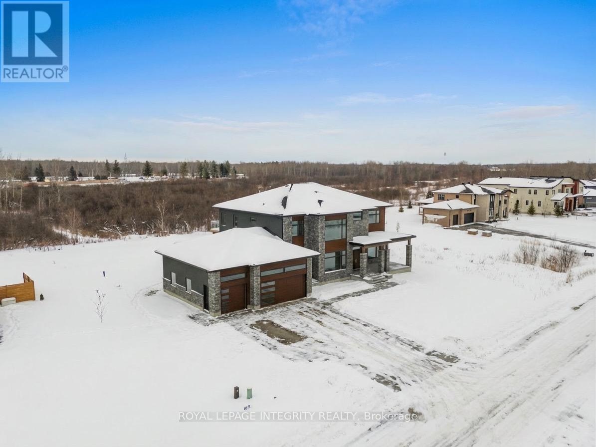 671 Ballycastle Crescent, Ottawa, Ontario  K1X 0A3 - Photo 3 - X12960734