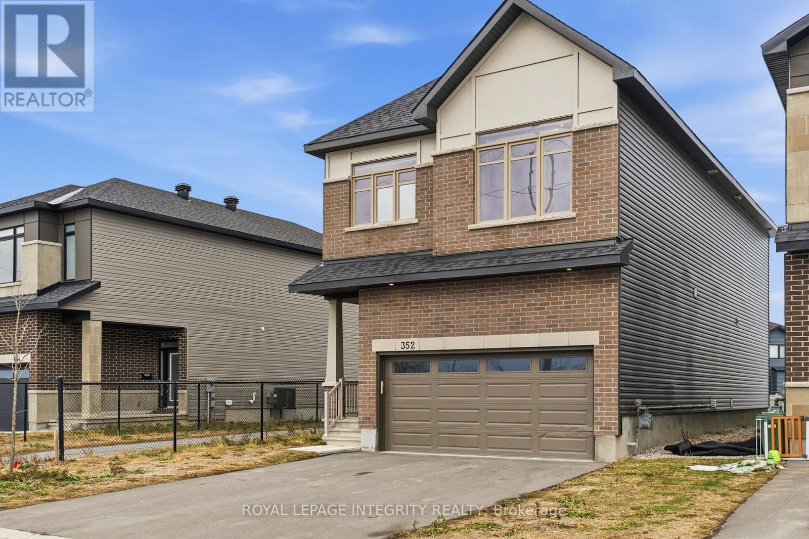 352 Monticello Avenue, Ottawa, Ontario  K2S 2S5 - Photo 3 - X12967600