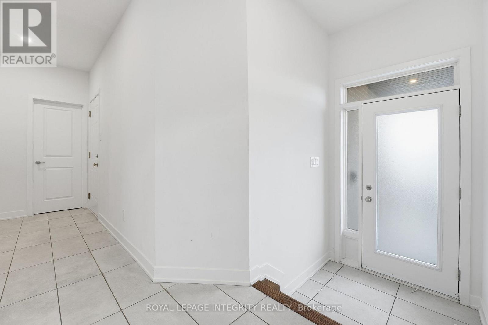 352 Monticello Avenue, Ottawa, Ontario  K2S 2S5 - Photo 6 - X12967600