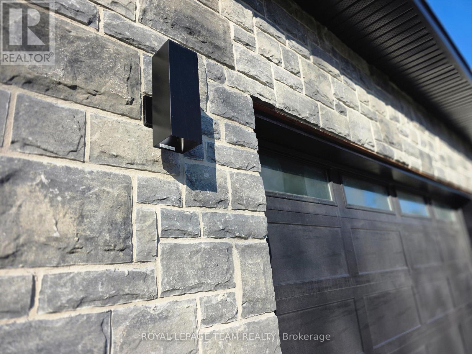 3783 Woodkilton Road, Ottawa, Ontario  K0A 3M0 - Photo 10 - X12968214
