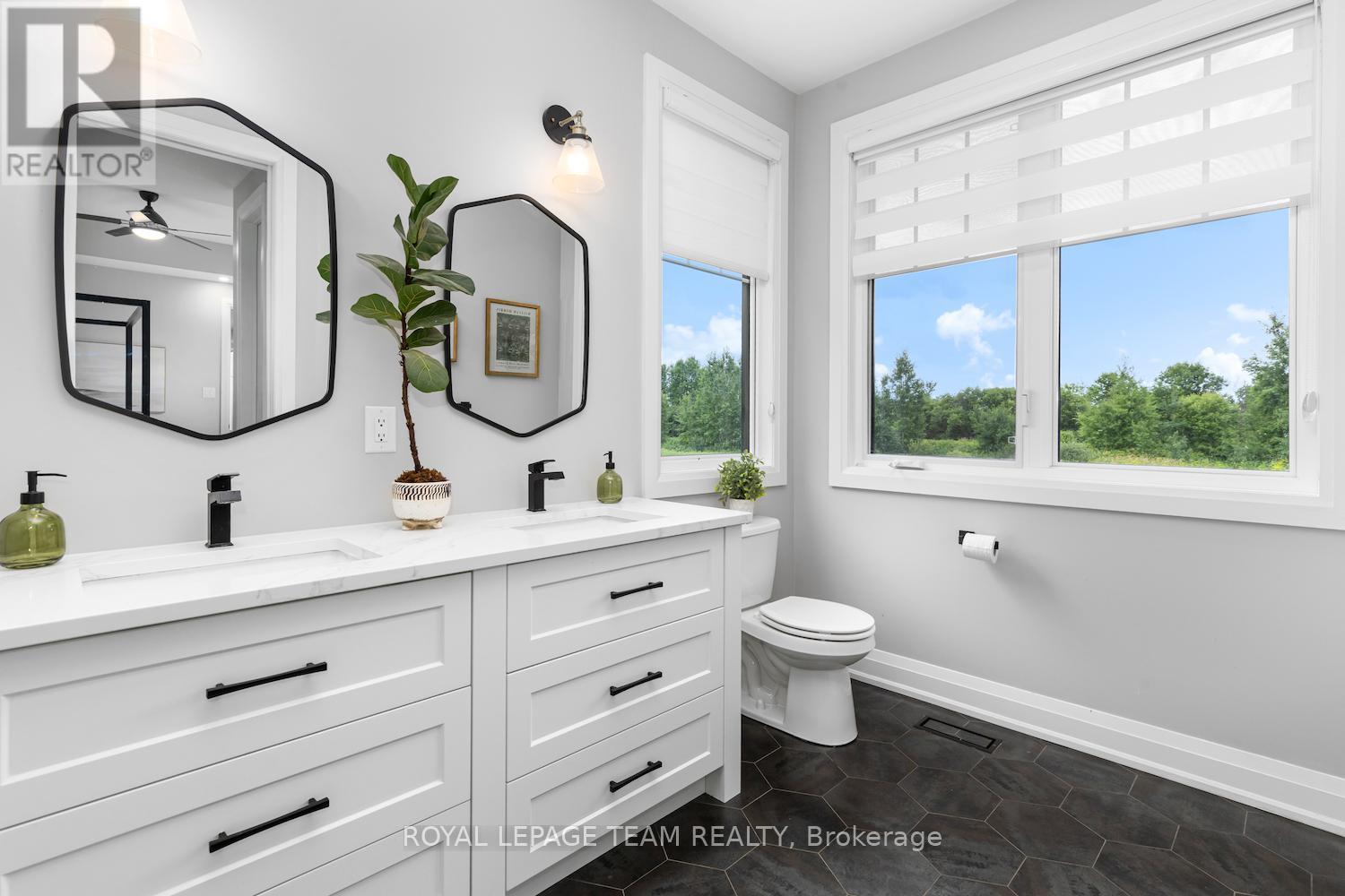 3783 Woodkilton Road, Ottawa, Ontario  K0A 3M0 - Photo 37 - X12968214