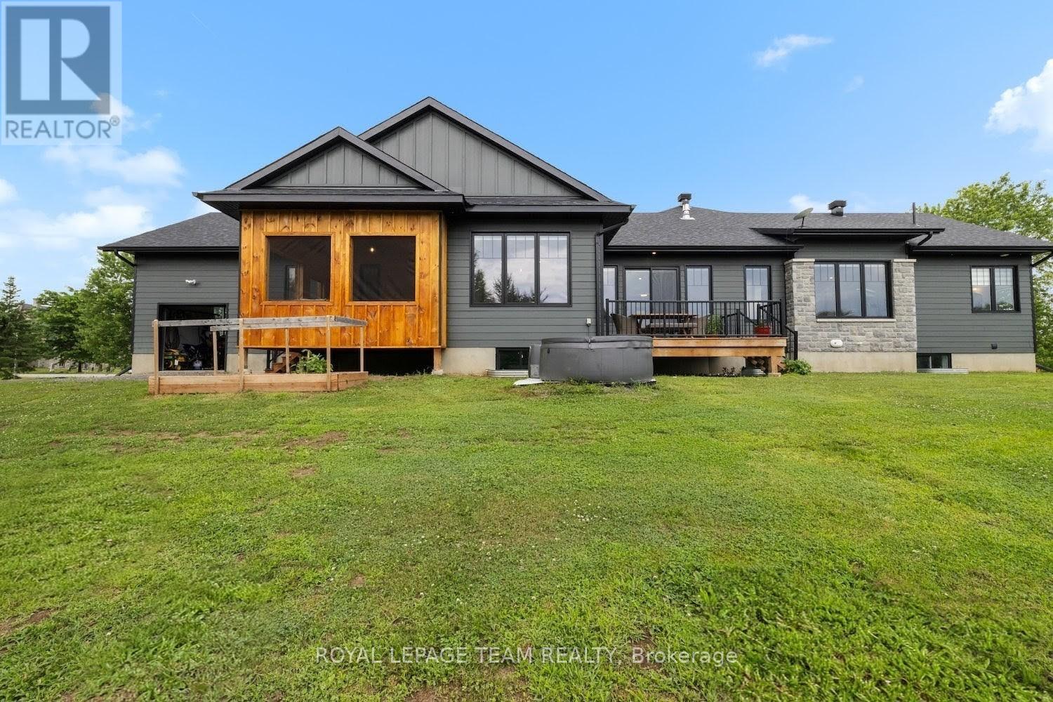3783 Woodkilton Road, Ottawa, Ontario  K0A 3M0 - Photo 46 - X12968214