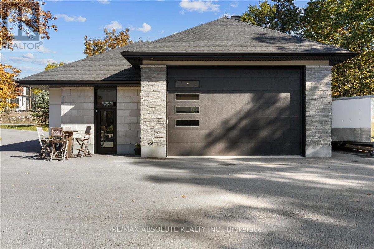 131 Cherryhill Drive, Ottawa, Ontario  K0A 1L0 - Photo 6 - X12968354