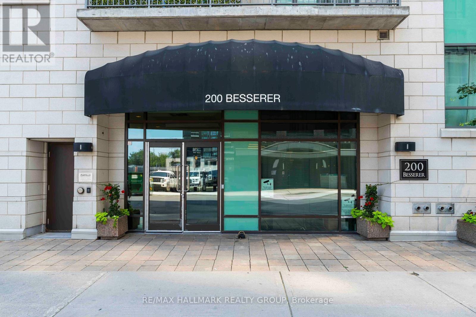 204 - 200 Besserer Street, Ottawa, Ontario  K1N 0A7 - Photo 2 - X12968362