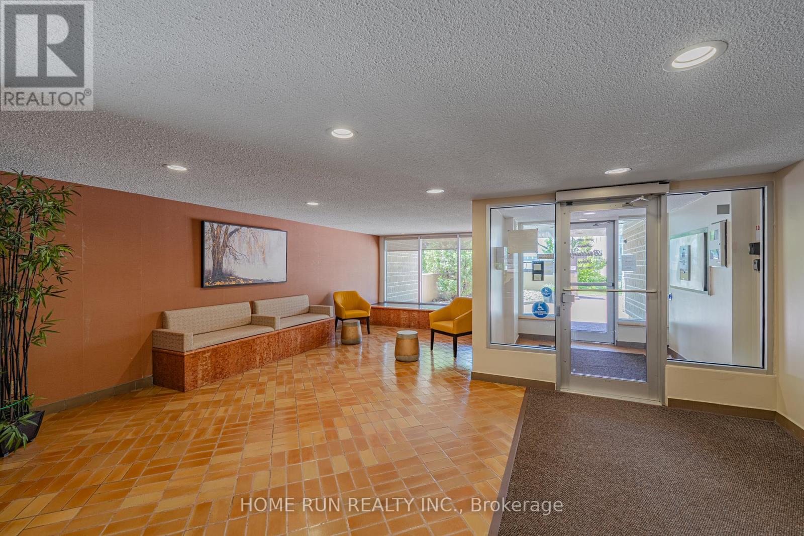 1111 - 555 Brittany Drive, Ottawa, Ontario  K1K 4C5 - Photo 11 - X12968660