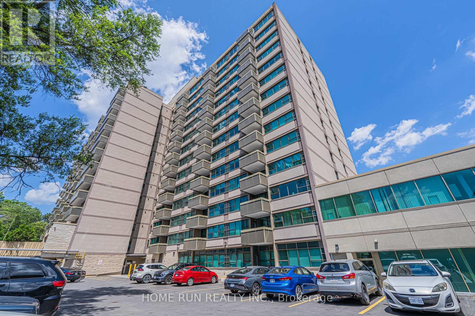 1111 - 555 Brittany Drive, Ottawa, Ontario  K1K 4C5 - Photo 7 - X12968660