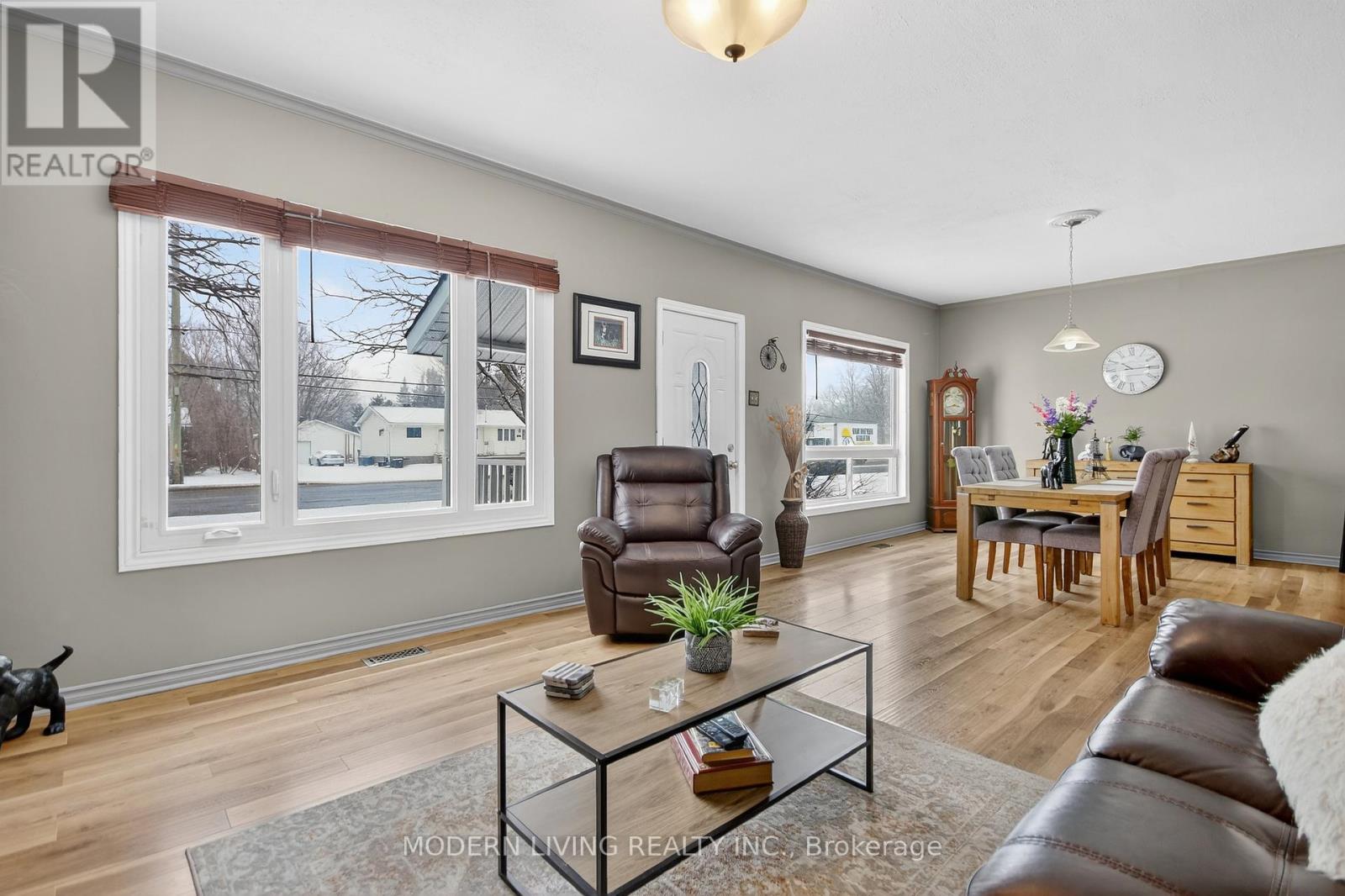 5979 Perth Street SE, Ottawa, Ontario  K0A 2Z0 - Photo 4 - X12972842