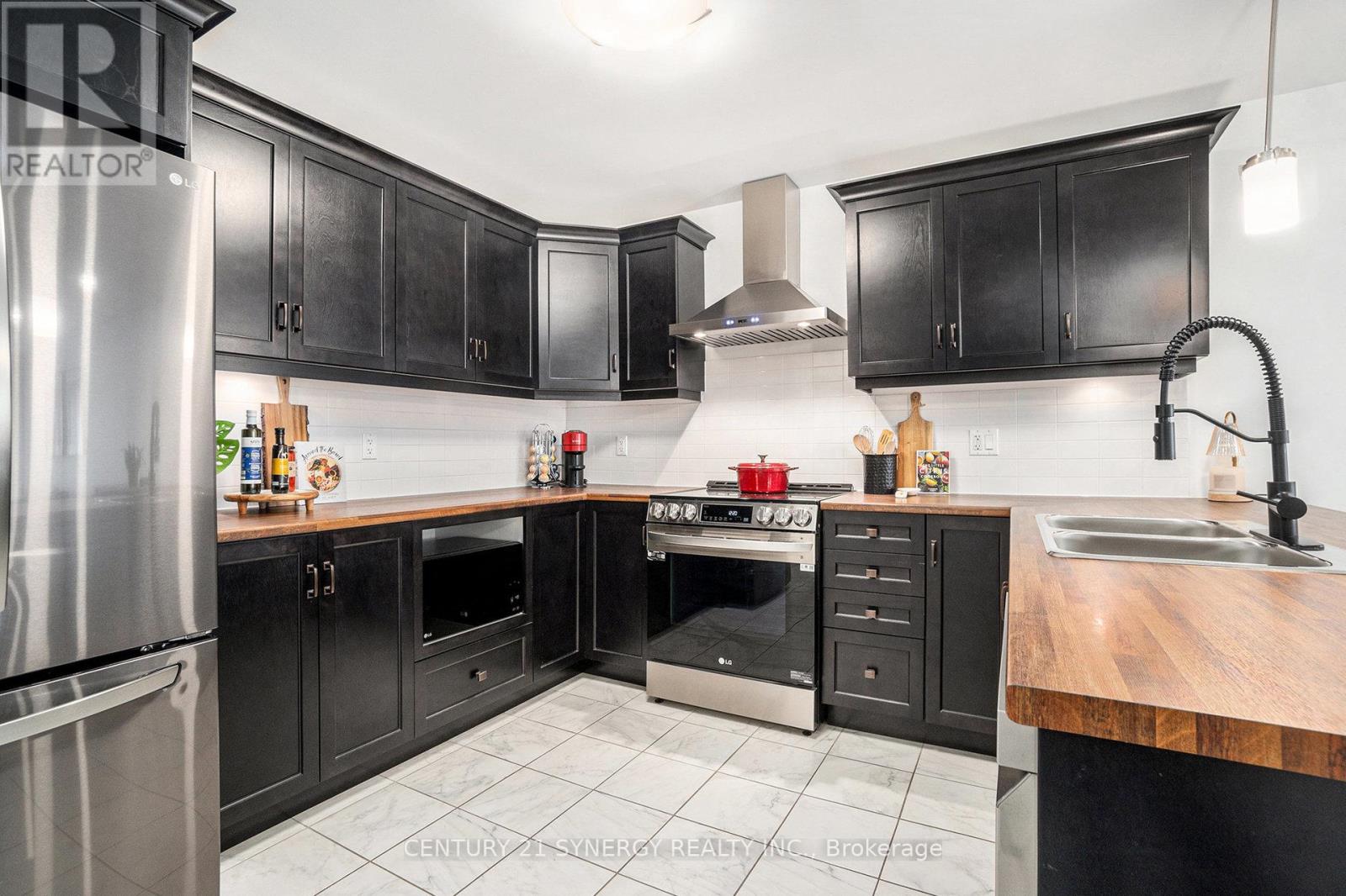 110 Seabert Drive, Arnprior, Ontario  K7S 0K1 - Photo 11 - X12973234