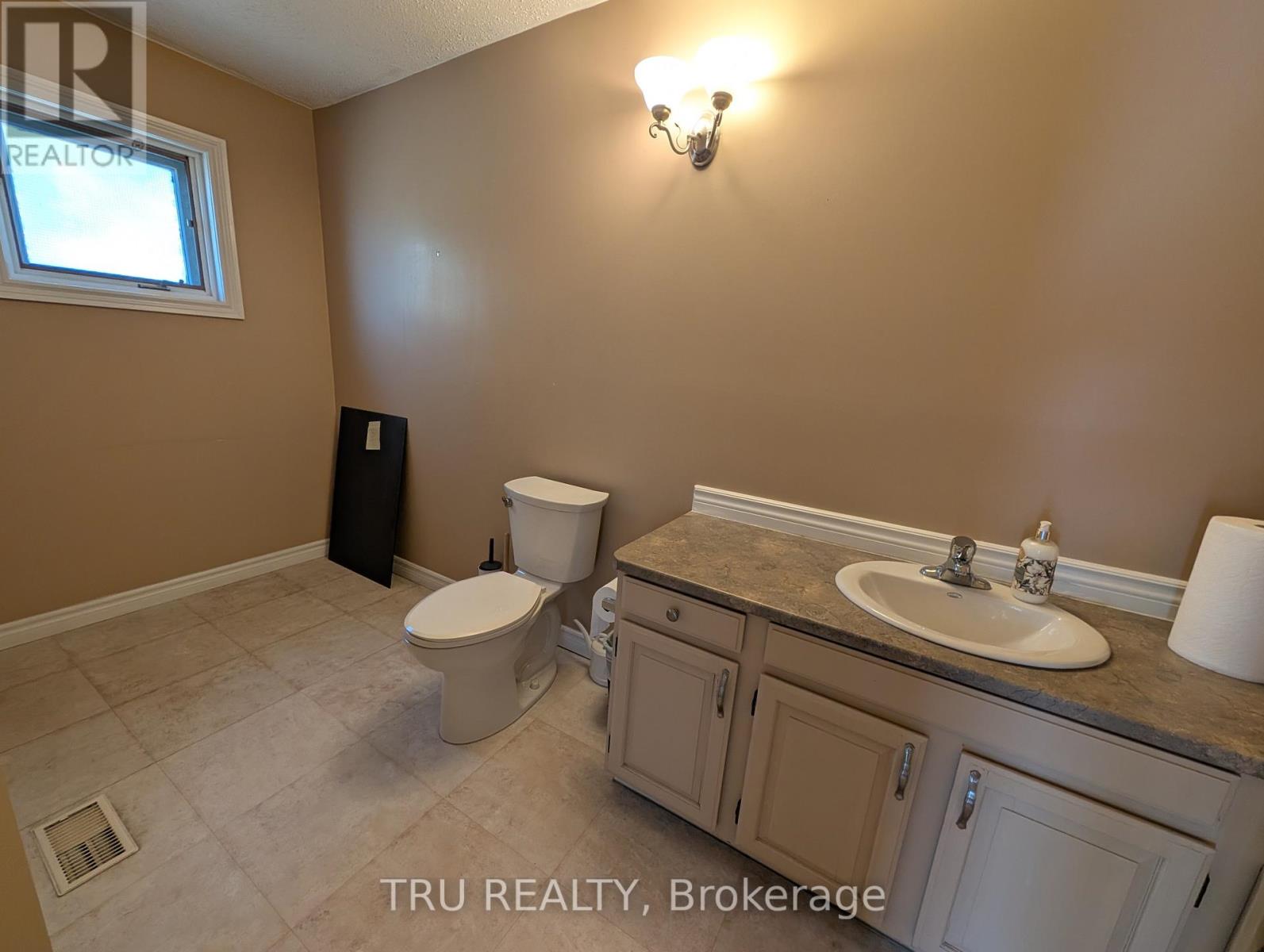 Unit A - 1083 Carp Road, Ottawa, Ontario  K2S 1B9 - Photo 24 - X12973548
