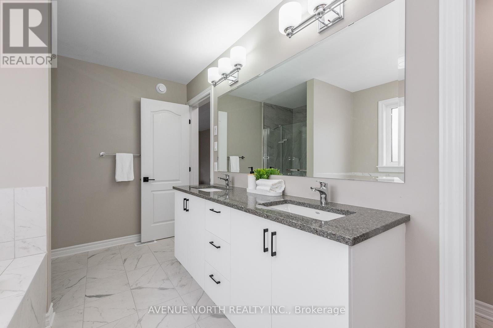 707 Moonflower Crescent, Ottawa, Ontario  K1T 0X8 - Photo 30 - X12973640