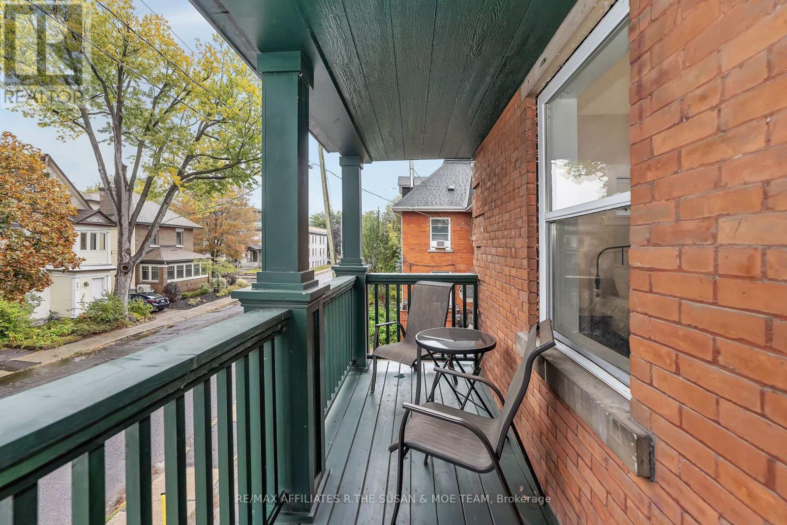 194 Augusta Street, Ottawa, Ontario  K1N 8C3 - Photo 2 - X12974100