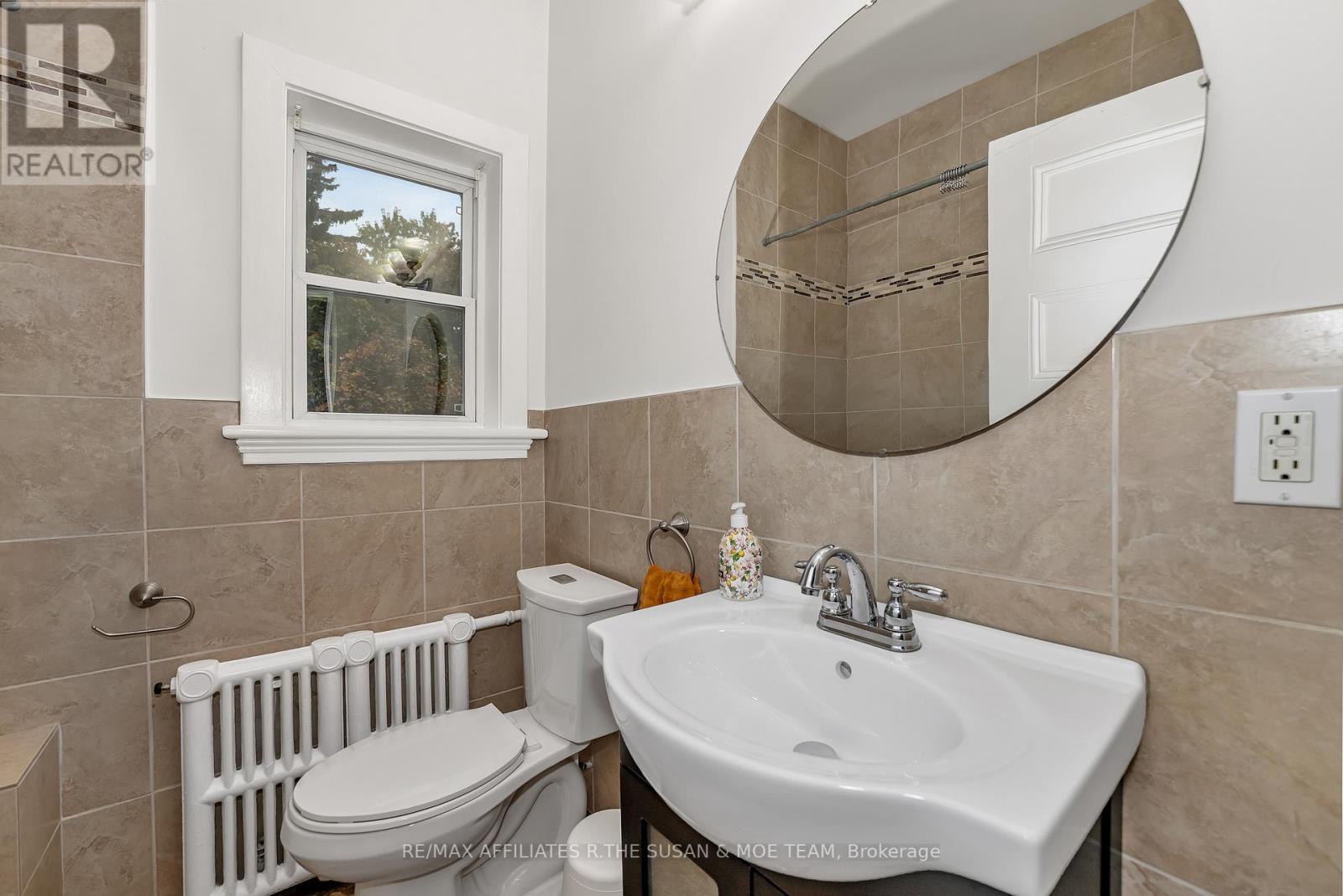 194 Augusta Street, Ottawa, Ontario  K1N 8C3 - Photo 23 - X12974100