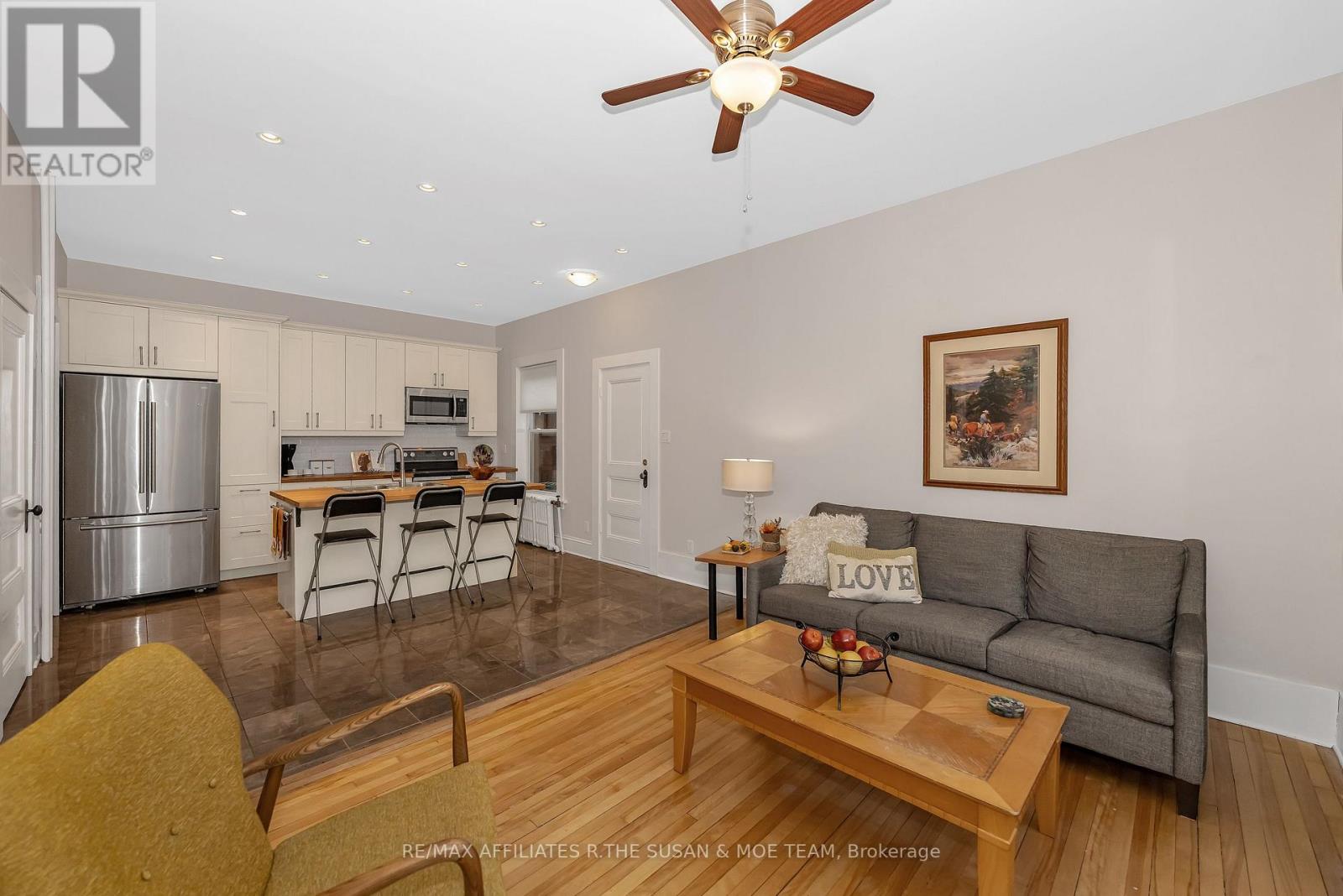 194 Augusta Street, Ottawa, Ontario  K1N 8C3 - Photo 4 - X12974100