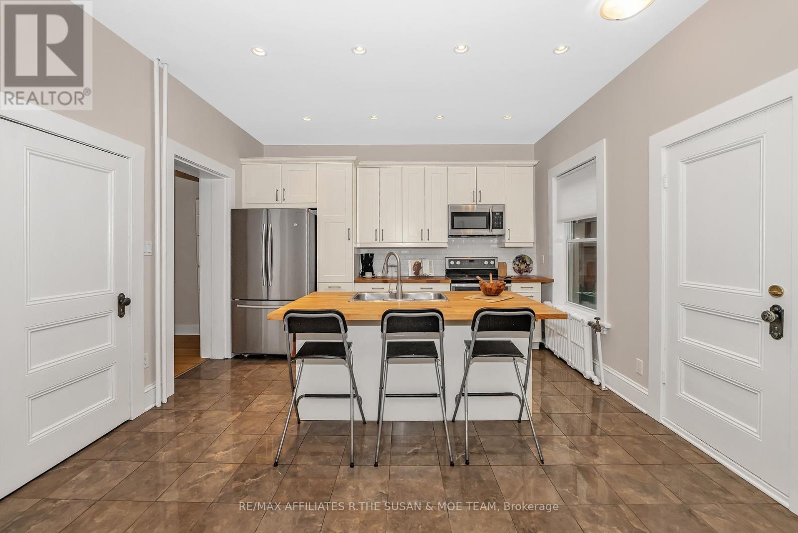 194 Augusta Street, Ottawa, Ontario  K1N 8C3 - Photo 8 - X12974100