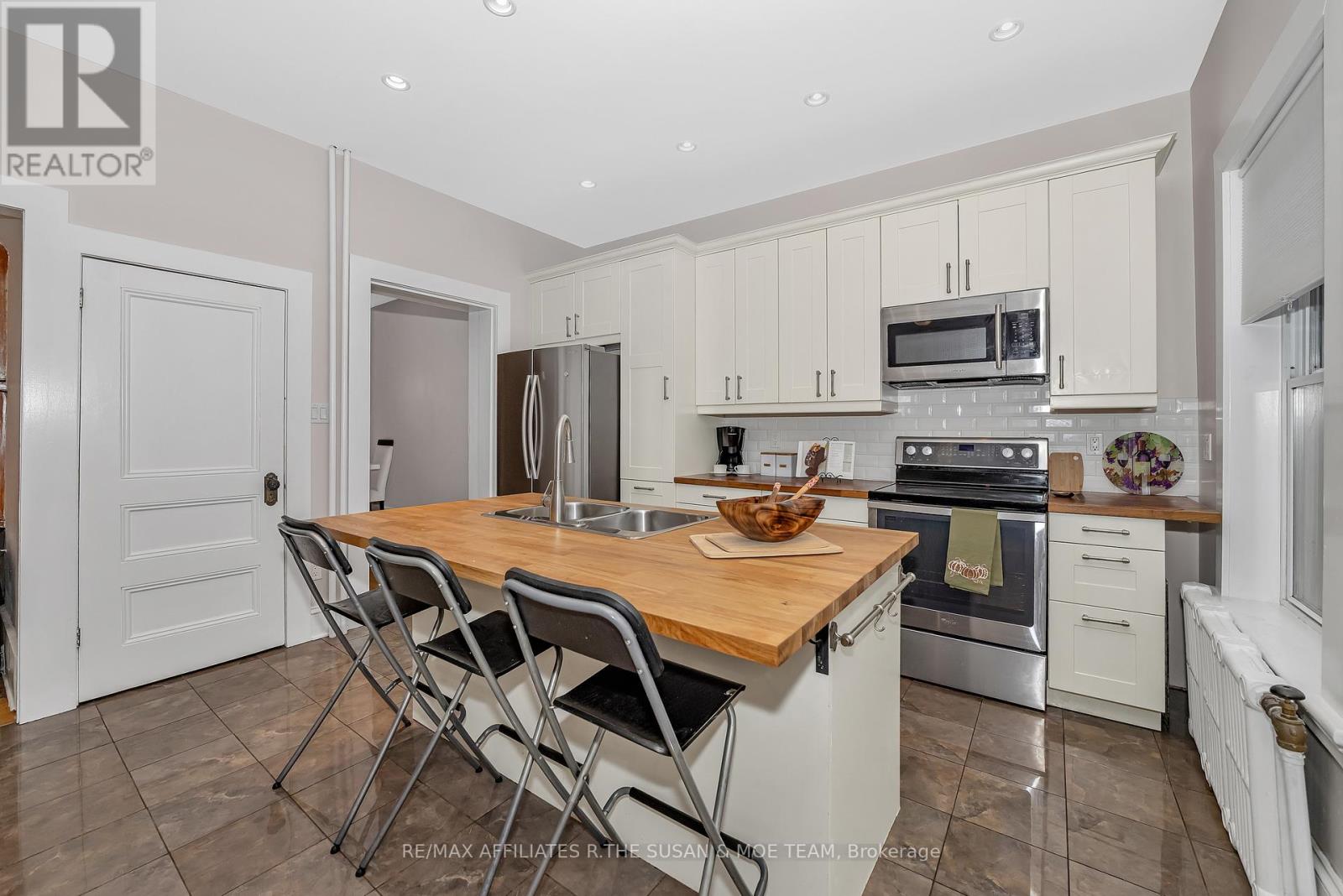 194 Augusta Street, Ottawa, Ontario  K1N 8C3 - Photo 9 - X12974100