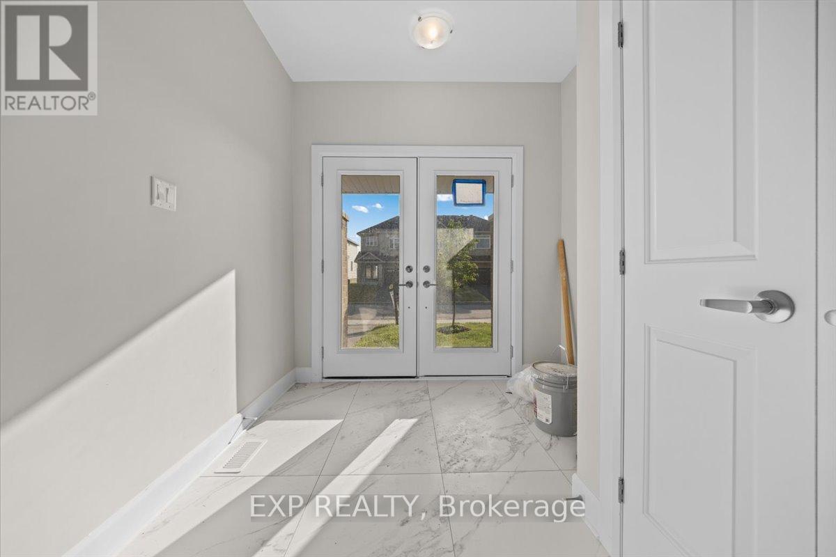 70 Eastwood Drive, Carleton Place, Ontario  K7C 0C4 - Photo 3 - X12976046