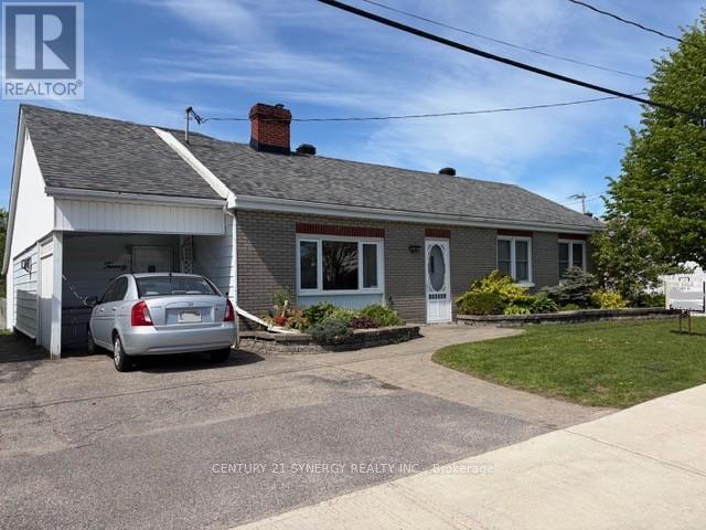 20 CONDIE STREET, Smiths Falls, Ontario