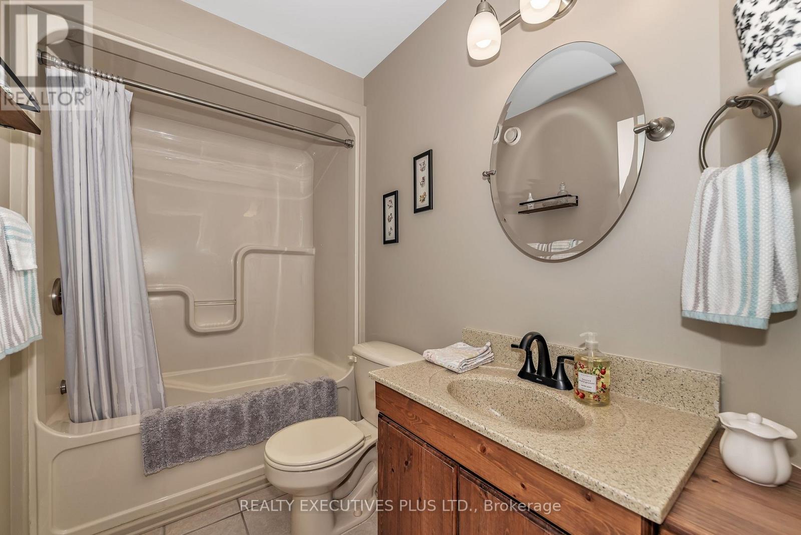 11 Grove Street, South Dundas, Ontario  K0E 1K0 - Photo 23 - X12977634