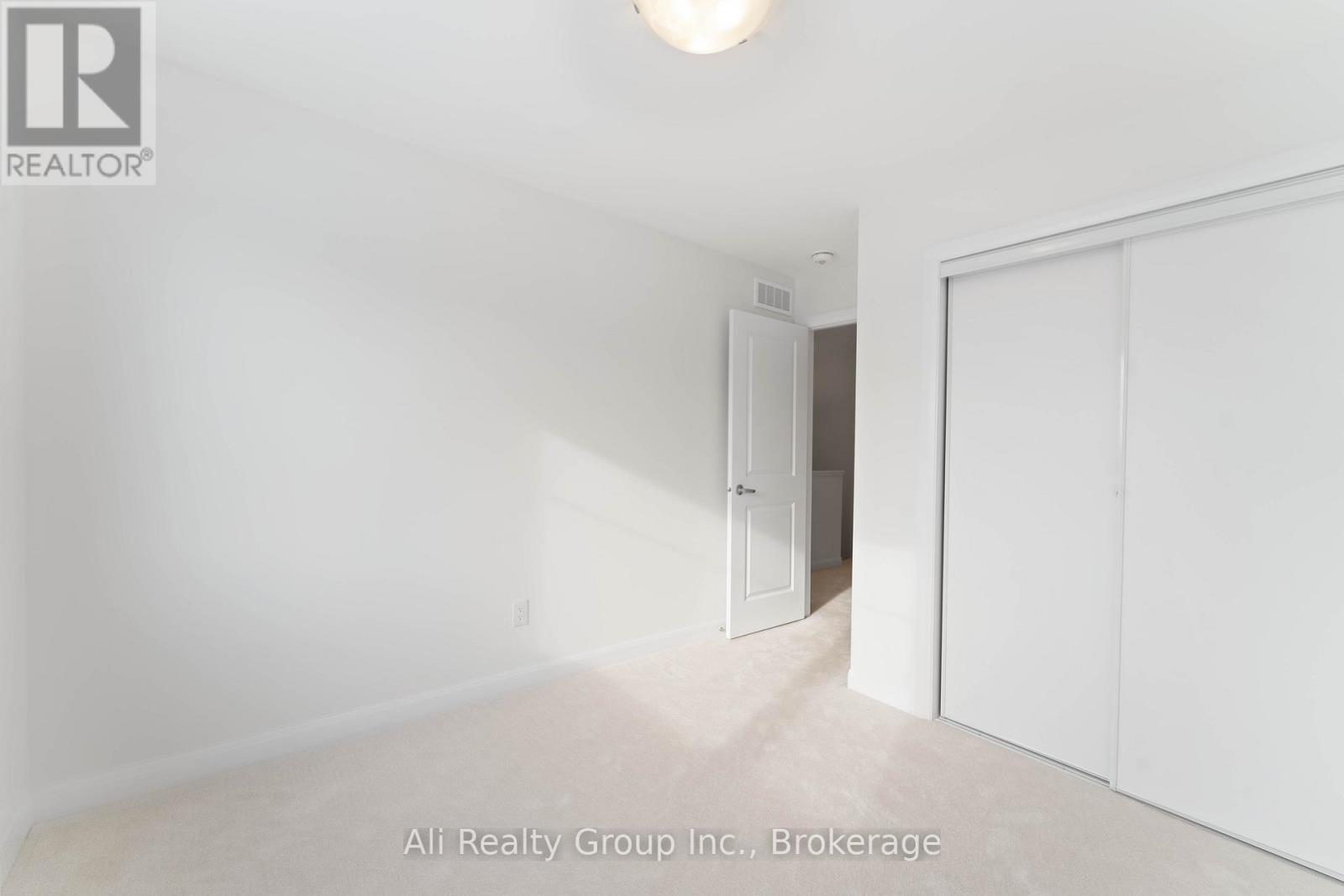 661 Hamsa Street, Ottawa, Ontario  K2J 6Z7 - Photo 23 - X12977732