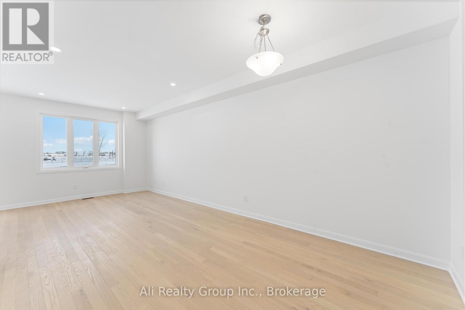 661 Hamsa Street, Ottawa, Ontario  K2J 6Z7 - Photo 6 - X12977732
