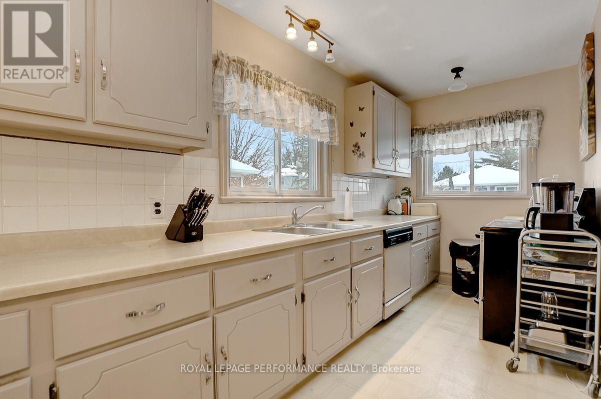 103 Glynn Avenue, Ottawa, Ontario  K1K 1S7 - Photo 9 - X12977944