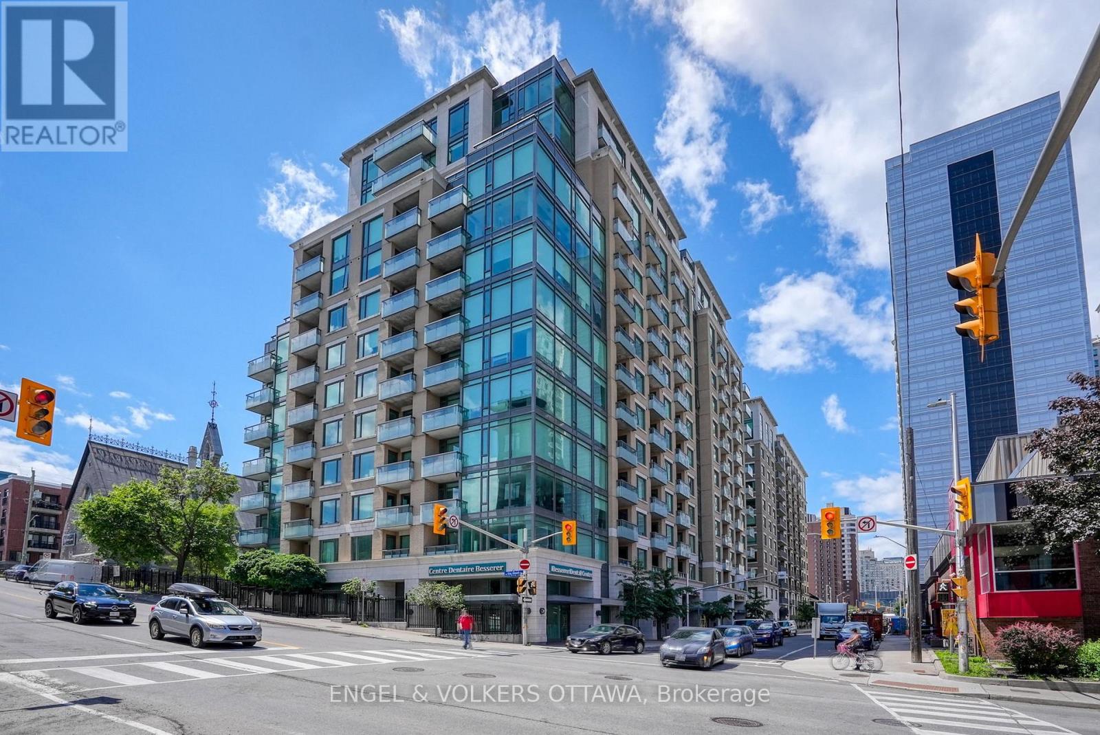 811 - 238 BESSERER STREET, Ottawa, Ontario