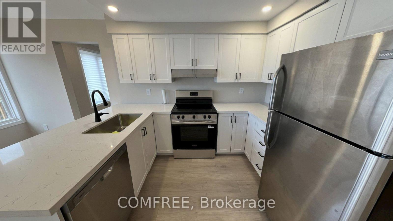 1320 Notting Hill Avenue, Ottawa, Ontario  K1V 6T4 - Photo 11 - X12978694