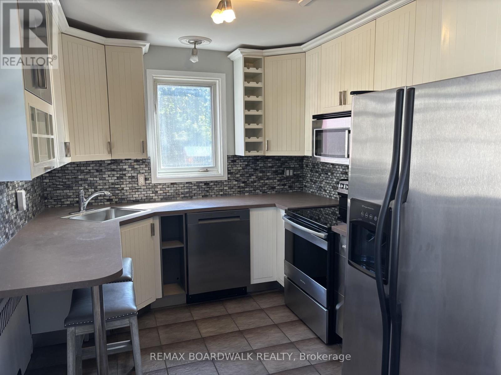 320 Laurier Avenue E, Ottawa, Ontario  K1N 6P6 - Photo 4 - X12978696