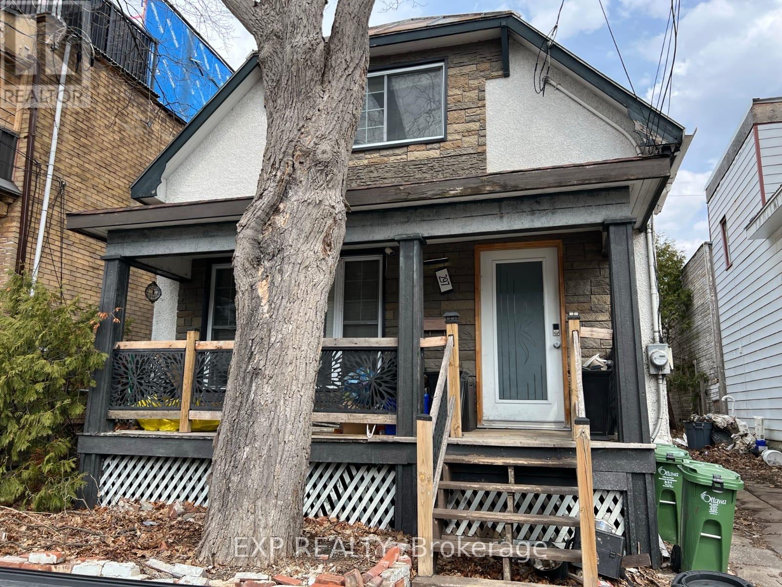 297 CYR AVENUE, Ottawa, Ontario