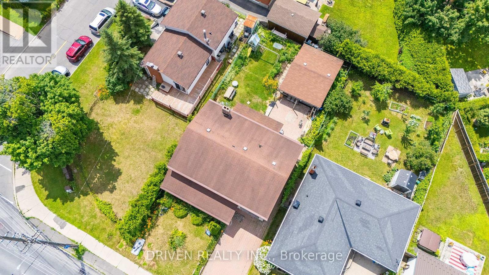 876 PINECREST ROAD, Ottawa, Ontario