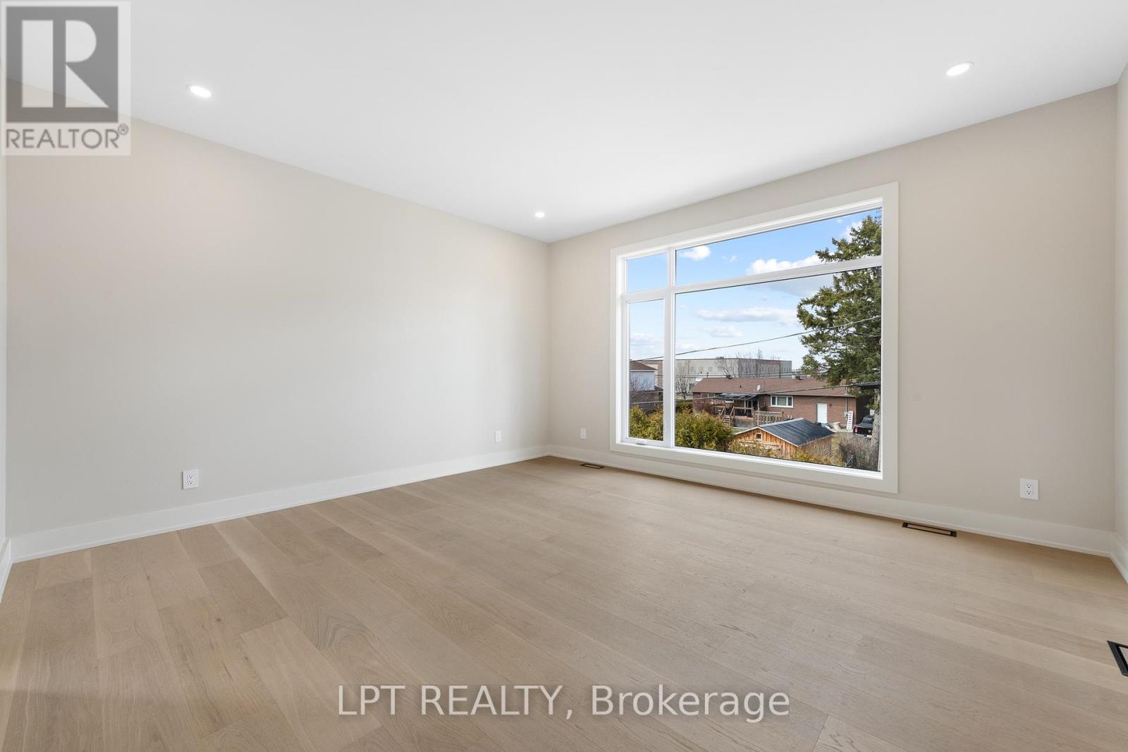 15 Briggs Avenue, Ottawa, Ontario  K2E 6W5 - Photo 40 - X12979786